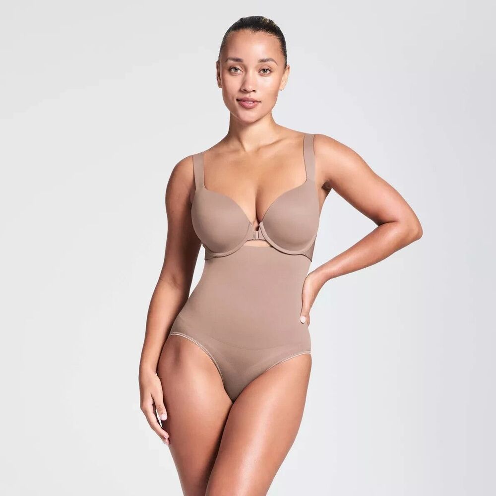 Assets by Spanx Women's Remarkable Results High Waist Midthigh Control Briefs